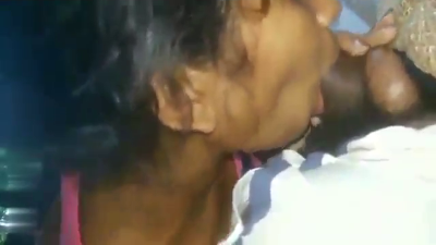 College girl sucking private car driver’s hot dick