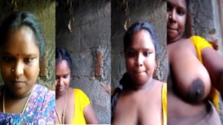 Salem Village local item Aunty shows big boobs in outdoor