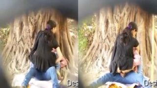 Couple cowgirl fucking and takes cum out in a park