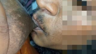 Trichy 20yr boy enjoy sucking neighbor aunty big boob