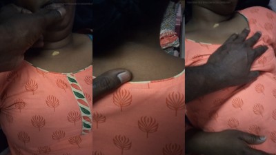 Tirupur paiyan pressing aunty boobs with hot talk