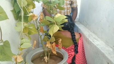 Coimbatore Aunty having saree sex in the garden