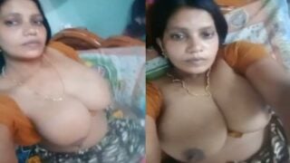 Vellore unsatisfied aunty expose her big boobs to her lover