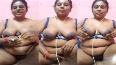 Trichy desi aunty Gomathi huge mulai sex in a live video