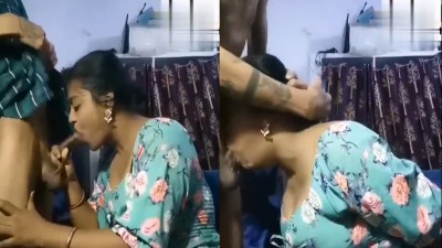 Mature aunty gives a beautiful deep blowjob and takes cum