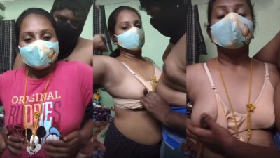 Chennai Koyambedu Aunty hot romance with moan