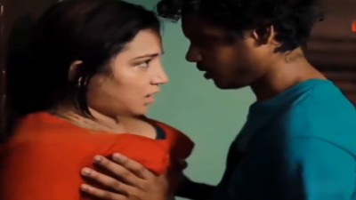 19yr son and mom boobs squeezing and kissing scene