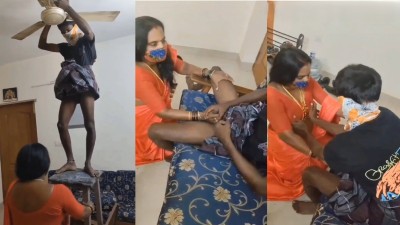 Aunty seduce village local electrician sex with talk