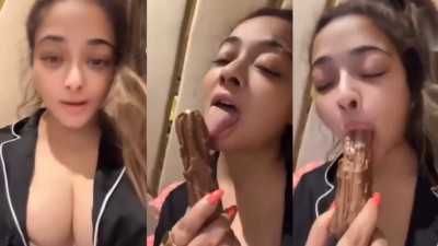 Famous Actress Kiran seducing by sucking chocolate dick