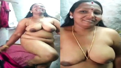 Theni gramathu mallu aunty nude big boobs with smiley face