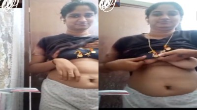 Coimbatore housewife shows boobs pundai in video chat