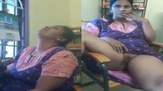 Tirupur mom item talks dick on hands and had sex talk
