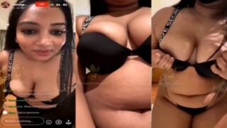 Chennai aunty Item live big boobs squeezing show