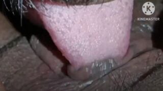 Unmarried kaaju man licking old aunty dark pundai