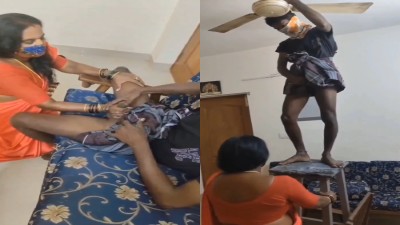 Unsatisfied Aunty seducing local eletrician paiyan