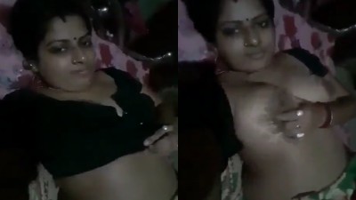 Mature housewife shows mulai with her magnetic eyes