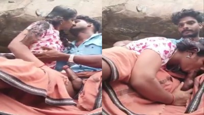 South Indian Kerala girl outdoor cock sucking to Tamil bf