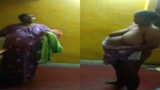 Villupuram old aunty dress changing with huge mulai