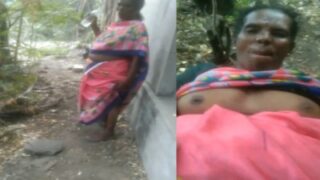 Village local old desi aunty outdoor saree sex