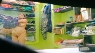 Kanchipuram old aunty nude dress changing hot capture