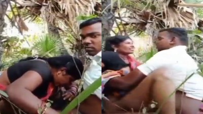 Tamil Nadu gramathu aunty outdoor saree fuck and blowjob