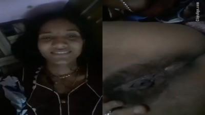 Gorgeous Keralam wife shows her nude pussy with nighty