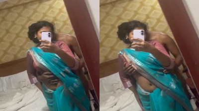 Chennai IT working housewife boobs pressing by lover