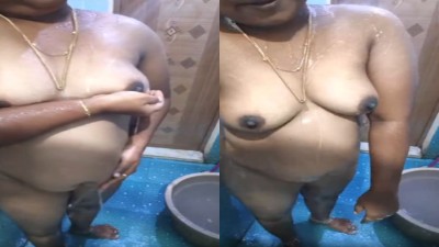 Salem aunty nude bathing with her hot wet mulai